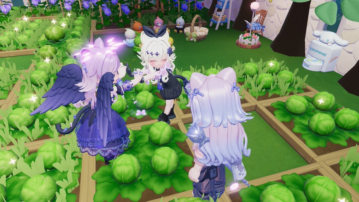 npi_pi__V's tweet photo. さっきまで3人で楽しくポーズとってたのに、急にひとりぼっちにされた私かわいそう。 https://t.co/KRyqv3Ua2D