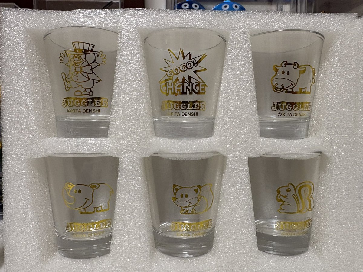 aoki_honoo's tweet photo. 今日の収穫
ドラゴンボールのめじるしは
昨日1店舗に入ったっきりで
調べたり見に行った限りではまだどこも入ってない😑
明日あたりかな、知らんけど😂
今日ゲットしてきたのはゴールドシップのファンファーレが鳴るぬいぐるみと
ジャグラーのミニグラス✨
めちゃ可愛い👍 https://t.co/Un8g7FDW8O