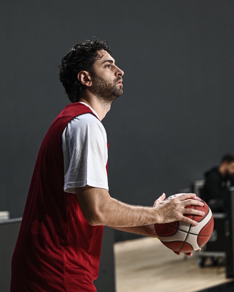 BJK_Basketbol's tweet photo. Akşam için hazırız. 🙌

🦅 #HearWeAre https://t.co/8AgJitAq55