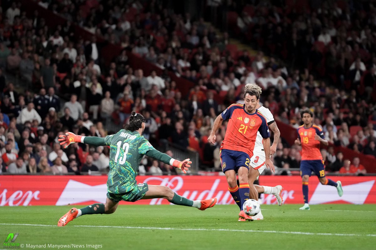 Camera_Maynard's tweet photo. Captain Kane got his goal, but missed a pen. Lamine Yamal got his too and the win! 🏆 

🏴󠁧󠁢󠁥󠁮󠁧󠁿 2-3 🇪🇸 

Wezhira 🛣️

📸- https://t.co/j2rDO7GiQh https://t.co/0FkDDTT41D