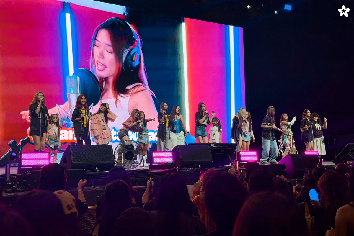 BINI_ph's tweet photo. Mic check, we're so excited to have some fun with y’all! 📣

#BINI #BINI_SIGNALS_WORLDTOUR_2026 #BINI_SIGNALS_SYDNEY https://t.co/Dt0lTE5Q46
