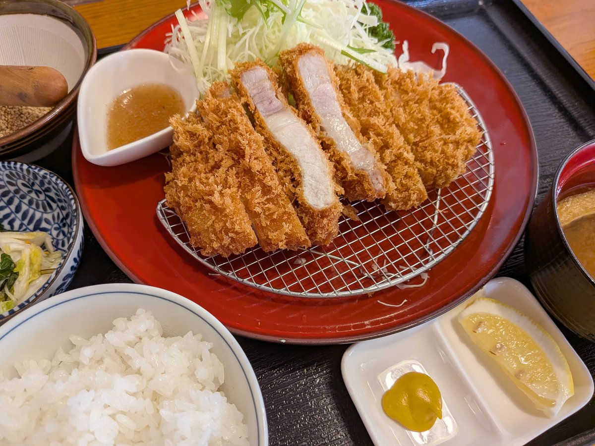 gelshoku's tweet photo. 新潟の夜は、燕三条駅前の味覚天国 たまやで新潟グルメ
清津峡から帰路の途中、中野市のごはん処 じょうやでとんかつ定食

#燕三条
#味覚天国
#たまや
#新潟グルメ
#中野市
#ごはん処
#じょうや
#とんかつ定食 https://t.co/Nh9K1DLS5f