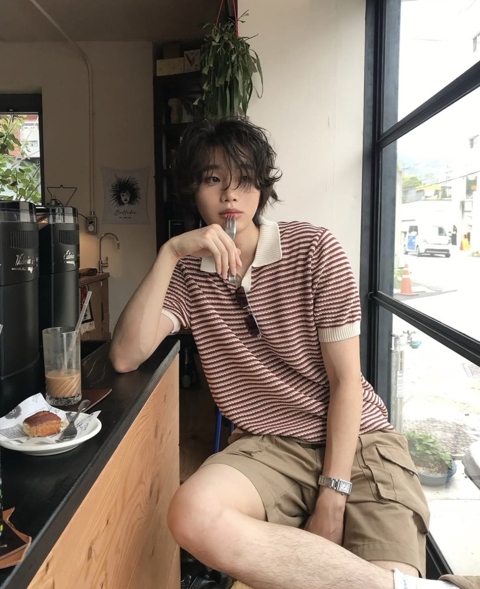 fckshosho's tweet photo. ⋆ ✰ ɞ Bom dia! Iniciando a manhã fora de casa. Hoje resolvi sair para caminhar um pouco e aproveitar o dia. https://t.co/fNCLxm2lVv