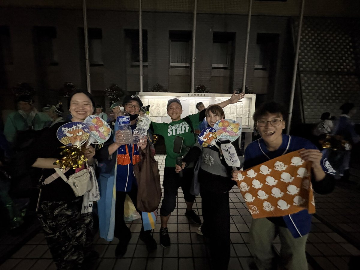 narutaka4351's tweet photo. 次の会場は、市役所前光の広場だよーっ‼️🪔💡✨2日間サポートしてくれたサポスタのみんなをご紹介っ👏2日間ありがとうねーっ🙏💞 https://t.co/bEiaw6Ehdw