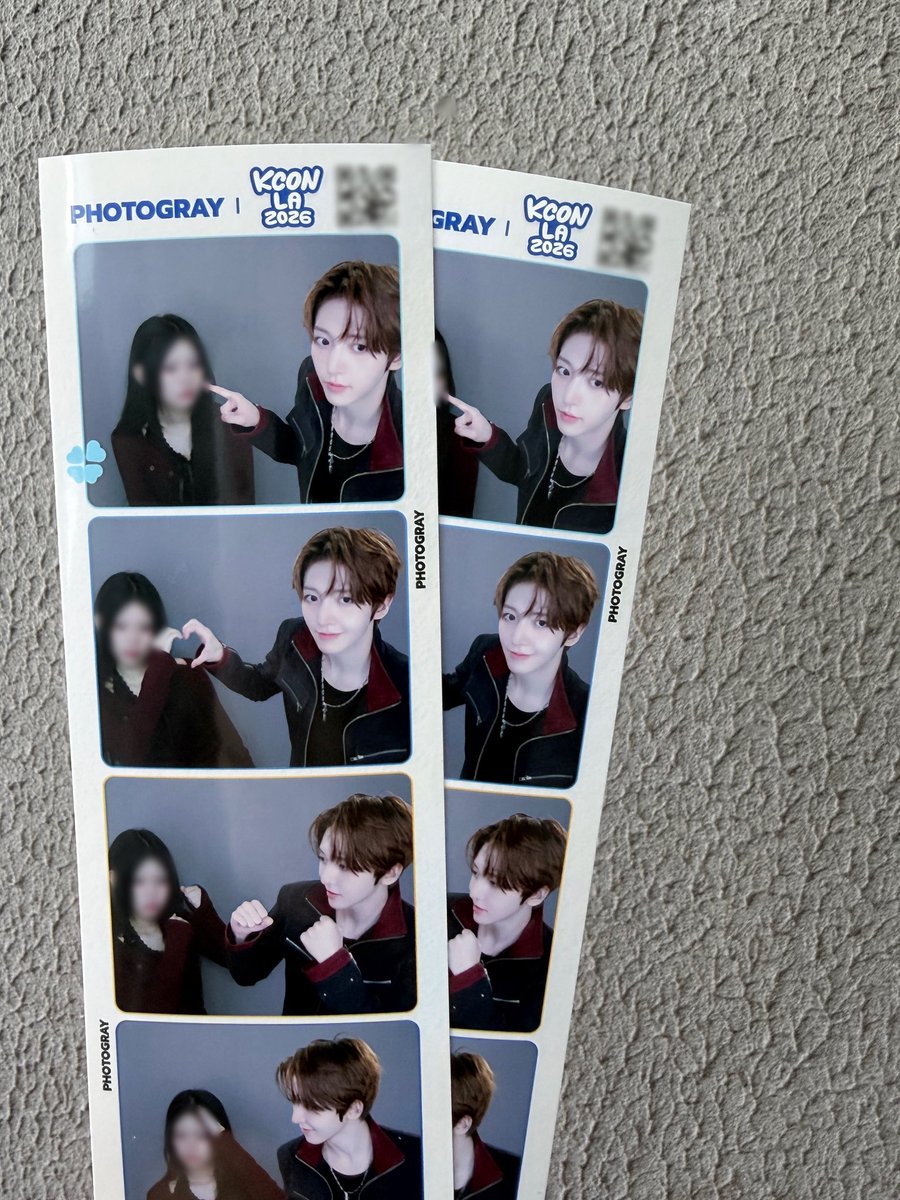 DooooongKi's tweet photo. 동현이랑 찍으려고 옷 색깔 맞춰 샀두..
사인지 저 갖고싶어요🩵

#KCONLA2026 #PHOTOGRAY #KCONLA2026XPHOTOGRAY https://t.co/fwJsiXr3IO