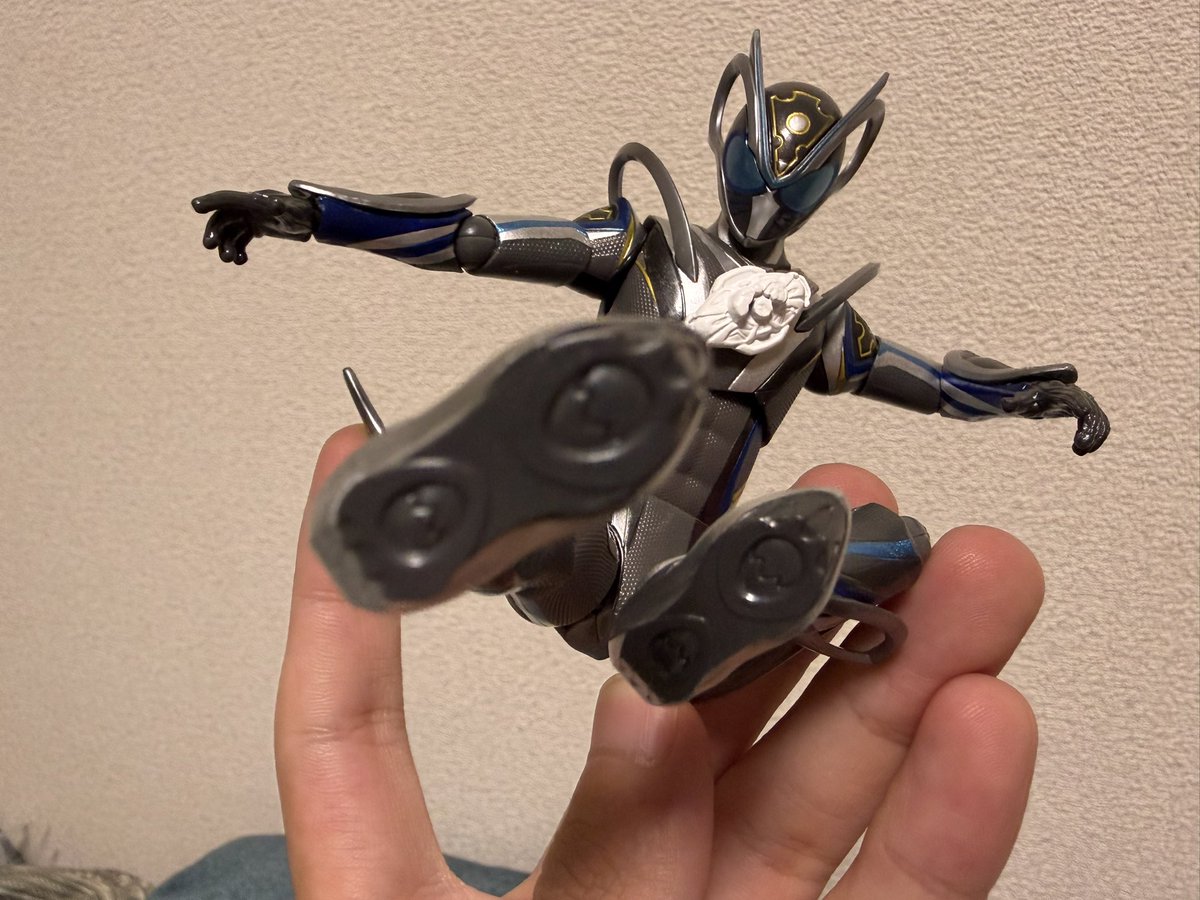 westsandesu's tweet photo. #TAFマイスに期待しマイス
ジオウぶりにボイトイ系のフィギュア触ったけど凄いぞこれ…！
ポーズ取らせるのめっちゃ楽しいっ！！！ https://t.co/n8MEYWNte5