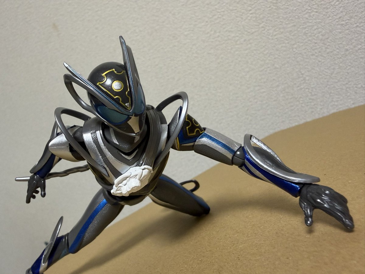 westsandesu's tweet photo. #TAFマイスに期待しマイス
ジオウぶりにボイトイ系のフィギュア触ったけど凄いぞこれ…！
ポーズ取らせるのめっちゃ楽しいっ！！！ https://t.co/n8MEYWNte5