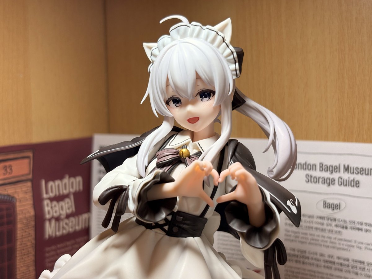 Haza_Fit's tweet photo. 初めてフィギュアを買いました。とってもかわいい！ https://t.co/psvJva9gAt