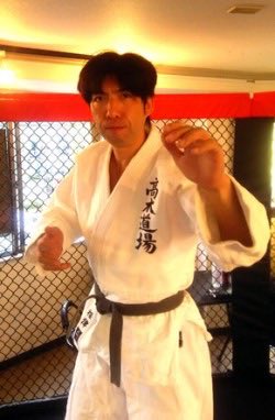 zatuon_neta's tweet photo. 【試合中に喋んな】

足を掛けまして https://t.co/b4DkfzNRaD