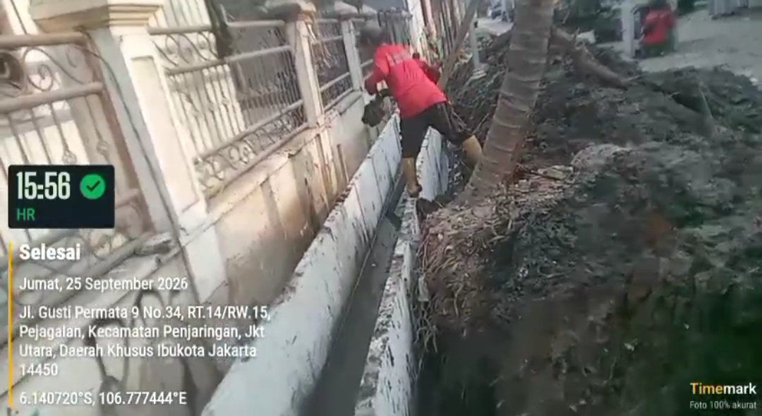 HrDidit's tweet photo. @pramonoanung
@ranokarno_ -Ditch Ditanam di Lumpur dan Sisi Saluran Diurug Tanah Bekas Galian, Sudin PRKP Jakut &amp;#8220;Tutup Mulut&amp;#8221;  https://t.co/xcYXLv1Lb7 https://t.co/8H0qownpqe