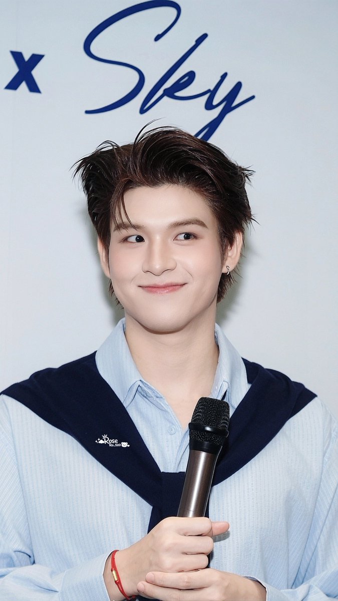 RoseRo_520's tweet photo. "ตัวแค่นี้...ทำไมน่ารักจัง🤏🏻🐶"

#BootsxSky
#Bootsthailand
#skywongravee https://t.co/d4d2J6PZjd