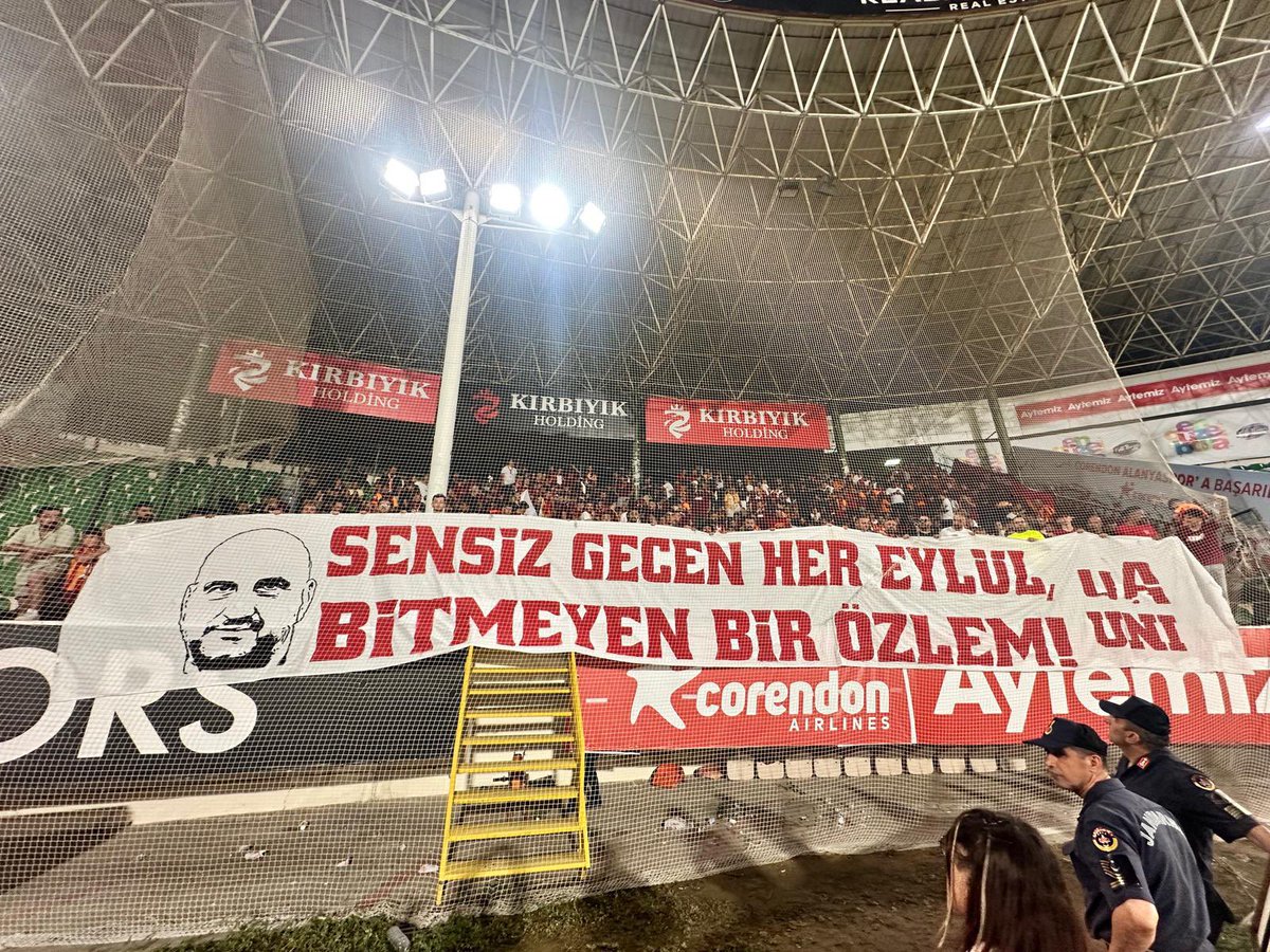 uAUNIALKU's tweet photo. SENSIZ GEÇEN HER EYLUL, BITMEYEN BİR OZLEM!

#ultrAslanUNI
#AlpaslanıYaşat
#uAUNIALKU https://t.co/teJar14h4Q
