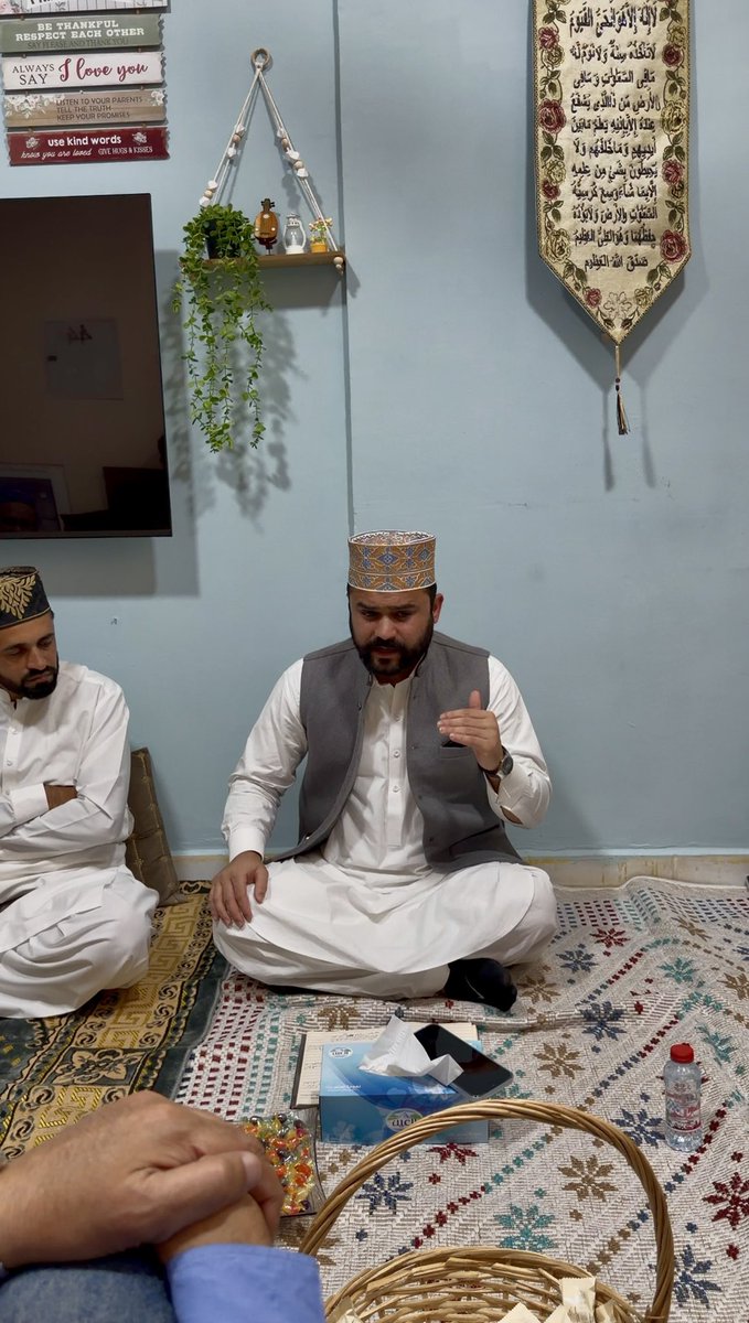 QariJunaidR's tweet photo. Alhamdulillah 🤍Beautiful Milad-un-Nabi ﷺ moments ✨🕌 Love, peace &amp; blessings. 🤲

#MiladUnNabi #Milad #IslamicReels #Quran #Naat #QariJunaidRasool #Dubai #UAE #ViralReels #IslamicContent #Trending https://t.co/wka3jmNjsi