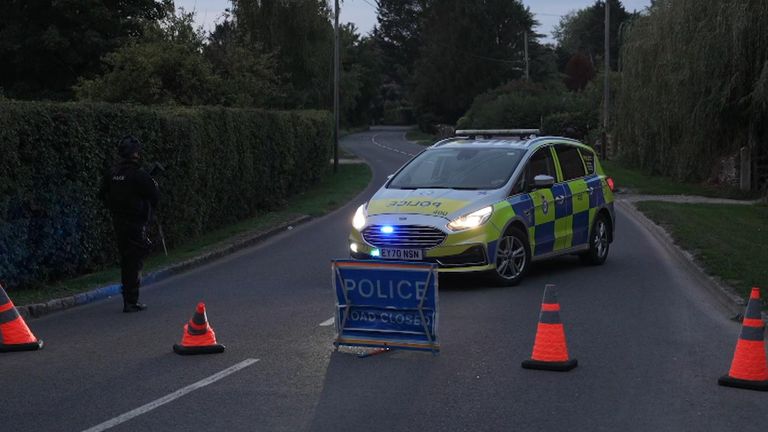 MoRaY2022's tweet photo. Major incident declared and arrests made near RAF base in Gloucestershire
https://t.co/nP6a4vcuWl
#Gloucestershire #MajorIncident #RAFbase https://t.co/0jFjgNhaO4