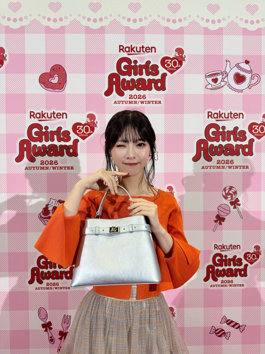 macyacyarin's tweet photo. 昨日GirlsAwardの写真たち🌟
dazzlinの新作とても可愛かったです🧡

自分にとってGirlsAwardは特別なステージなので、7年ぶりにまたこのステージに立てたことが本当に嬉しかったです
#dazzlin 
#ガルアワ2026AW https://t.co/7DWVh5KnRY