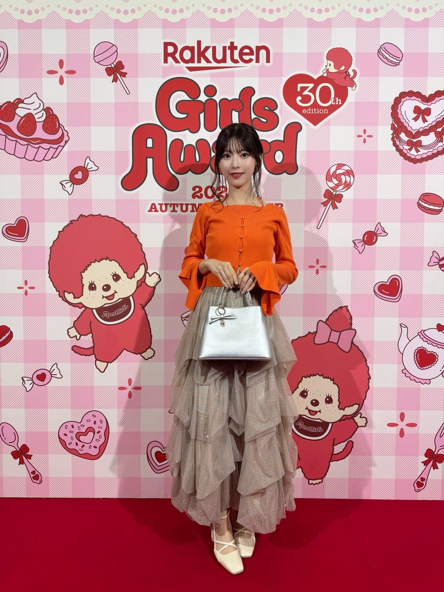 macyacyarin's tweet photo. 昨日GirlsAwardの写真たち🌟
dazzlinの新作とても可愛かったです🧡

自分にとってGirlsAwardは特別なステージなので、7年ぶりにまたこのステージに立てたことが本当に嬉しかったです
#dazzlin 
#ガルアワ2026AW https://t.co/7DWVh5KnRY
