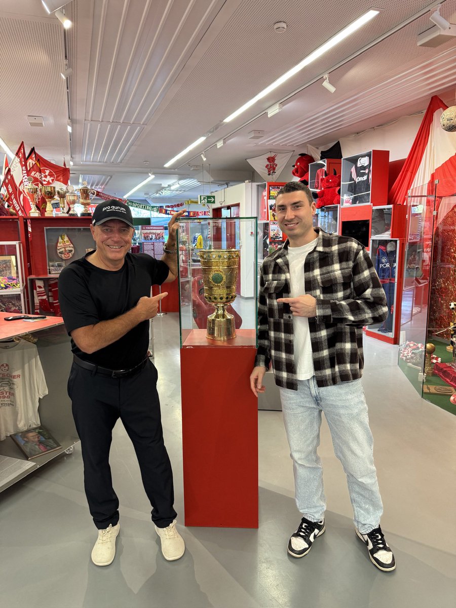 Marvinister's tweet photo. Wir sind jetzt Freunde 🥰 https://t.co/3GicwXJUqj