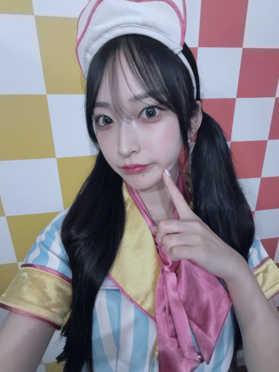 miimimirei's tweet photo. 本日は撮影会ありがとうございました！

いっぱい喋って笑ってとーっても楽しかったです-  ̗̀( ˶'ᵕ'˶)  ̖́-
差し入れもチェキもありがとう🤍

普段着ないカラフルな衣装も派手なスタジオも気に入った〜🍔また行きたい😭🌈
クリームソーダもプリンもいっぱい食べたよ🤤🍮✨️

次回は10/18(日)です🎃 https://t.co/XuZ5ZflTGK