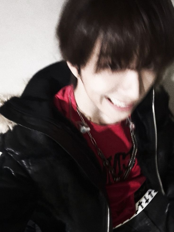 UnhakRiffs's tweet photo. Sosok asli demdud ngabs sebat skuy vespa ava dark layout gelap he him mdni harshword ☠️ hi good morning 100 rep confess secreto pap main gitar efek blur sama udud caption bunda dulu baru kamu 🚬🔞⛓️🍻 https://t.co/lqxr79LSyp