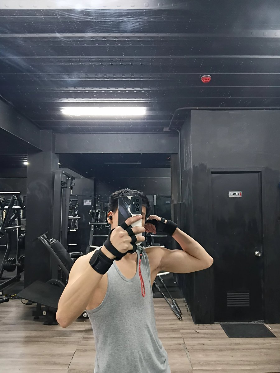 rey_ignacio1's tweet photo. My Biceptember💪
#Bodyinprogress https://t.co/khZSaCSWBs