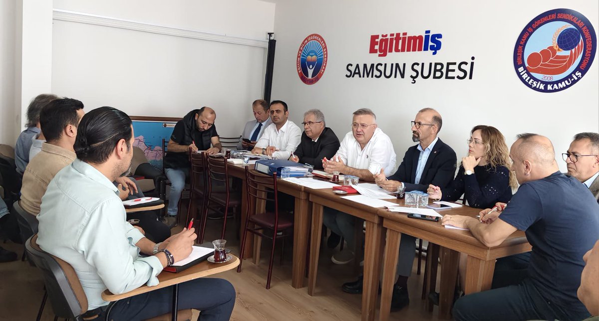 egitimis55's tweet photo. YENİ DÖNEME ÖRGÜTLÜ MÜCADELEYLE!

Eğitim-İş Samsun Şubesi olarak Şube Başkanlar Kurulu toplantımızı gerçekleştirdik.
Yeni eğitim-öğretim yılının gündemini, eğitim emekçilerinin sorunlarını ve önümüzdeki dönem mücadele programımızı değerlendirdik.

#Eğitimİş 
#EğitimİşSamsun https://t.co/YKdl2s4YoM