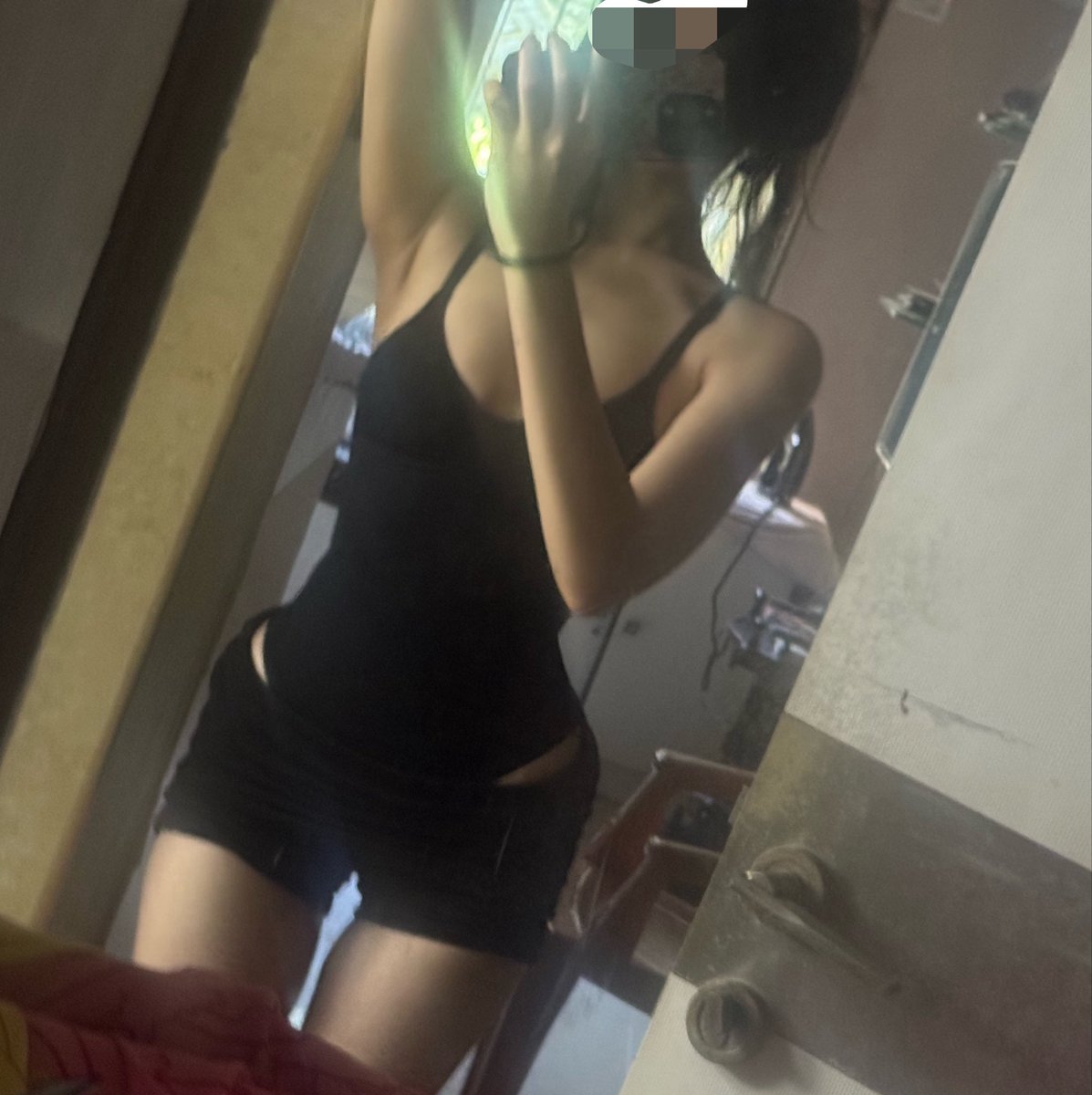veedadoll's tweet photo. bodycheck @ 46 kgs 
the potential i have under all this weight 🤍 https://t.co/O4H31vtJ4d