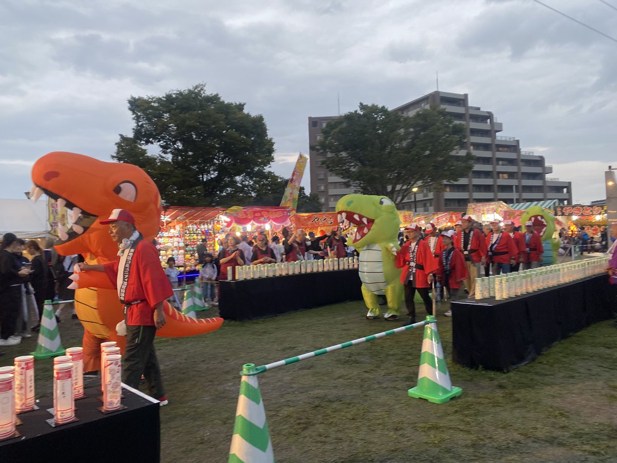 yumittii's tweet photo. 地元のお祭りに行ってきましたー
トトロもおったよ☺️ https://t.co/mg88to590G