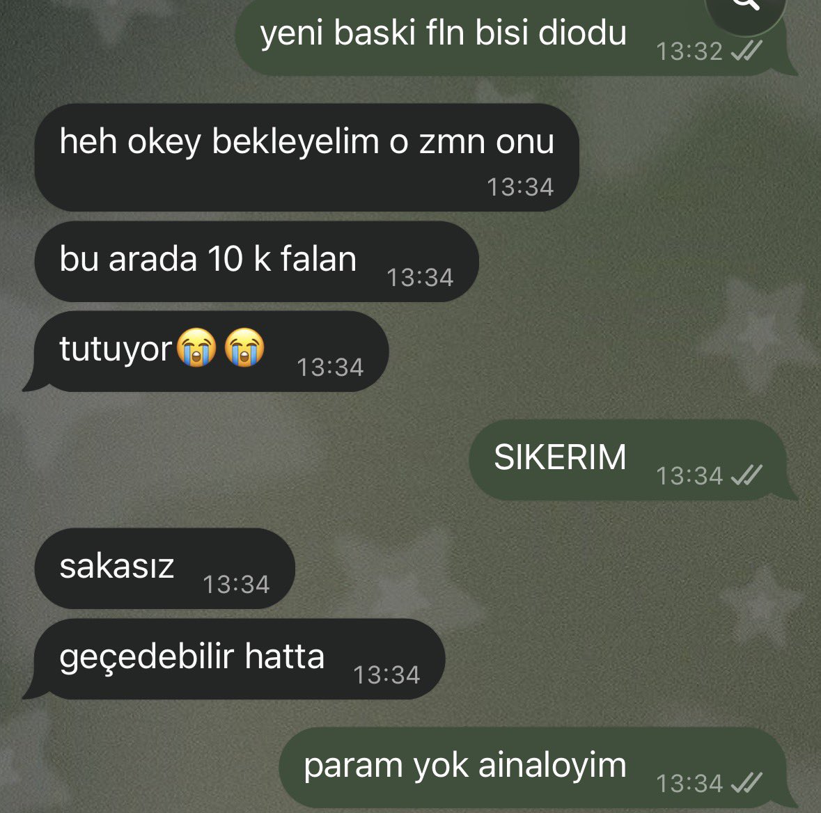 drowanic's tweet photo. HUKUK OKUMAYIN! Bu bir uyari postudur. Meslege girisimizin bile kesin olmadigi sadece kitaplarinin masrafi 10 bin tutan bir bolumde ego savasi arasinda cirpinip bir yerlere gelmeye calismak kadar yorucu ve kaygilandiran bir sey yok. Kendinize saygili olup hukuk okumayin. https://t.co/n9uVnekFGp