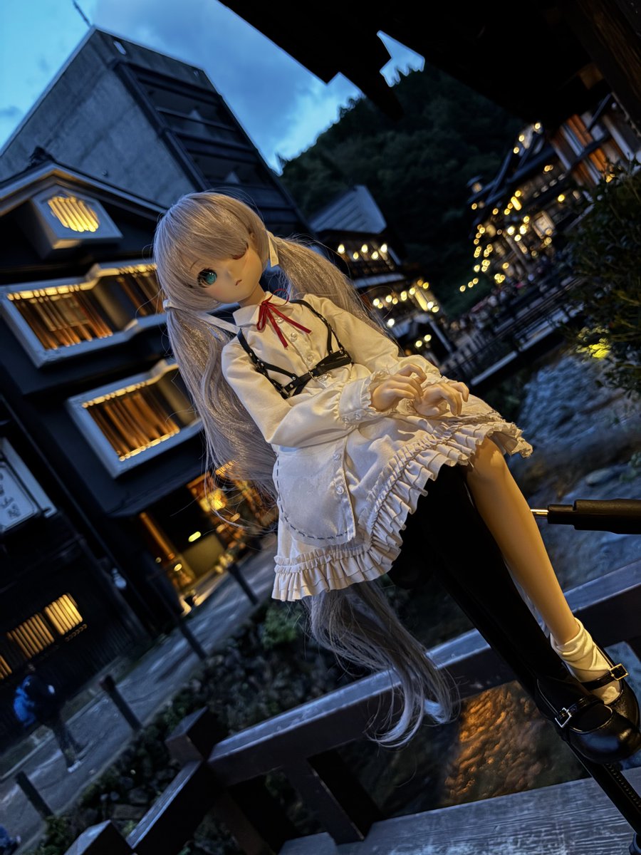 takahashi_2539's tweet photo. 夜のニーゴミク https://t.co/tnsJXcGnSQ