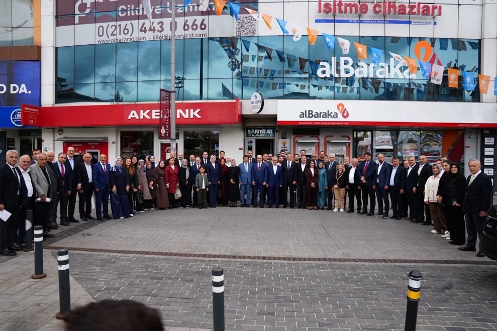 BarisOzerol's tweet photo. 📍 Ümraniye | İlçe Başkanlığı Kahvaltı Programı

Ümraniye İlçe Başkanımız Salim Çetinkaya’nın ev sahipliğinde düzenlenen kahvaltı programında; önceki dönem Genel Merkez Teşkilat Başkanımız Sayın Mustafa Ataş, Genel Merkez Teşkilat Başkan Yardımcımız Sayın Haydar Ali Yıldız, MKYK üyelerimiz Fadime Zehra Şener, Dilek Yıldız Büyükdağ ve Sevilay Tuncer, İstanbul Milletvekilimiz Ümmü Gülşen Öztürk, Antalya Milletvekilimiz Kemal Çelik ve Ümraniye Belediye Başkanımız Sayın İsmet Yıldırım ile birlikte teşkilat mensuplarımızla bir araya geldik.

Birlik ve beraberlik içerisinde gerçekleştirdiğimiz programda teşkilat mensuplarımızla sohbet ederek çalışmalarımız üzerine istişarelerde bulunduk.

#TürkiyeYüzyılıBuluşmaları