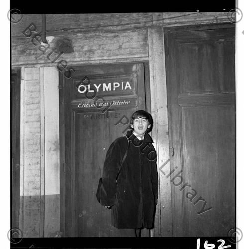 BeatlesArchive2's tweet photo. George Harrison, L'Olympia Theatre, Paris, January 26th 1964
The #Beatles https://t.co/t5EWFZZbXw