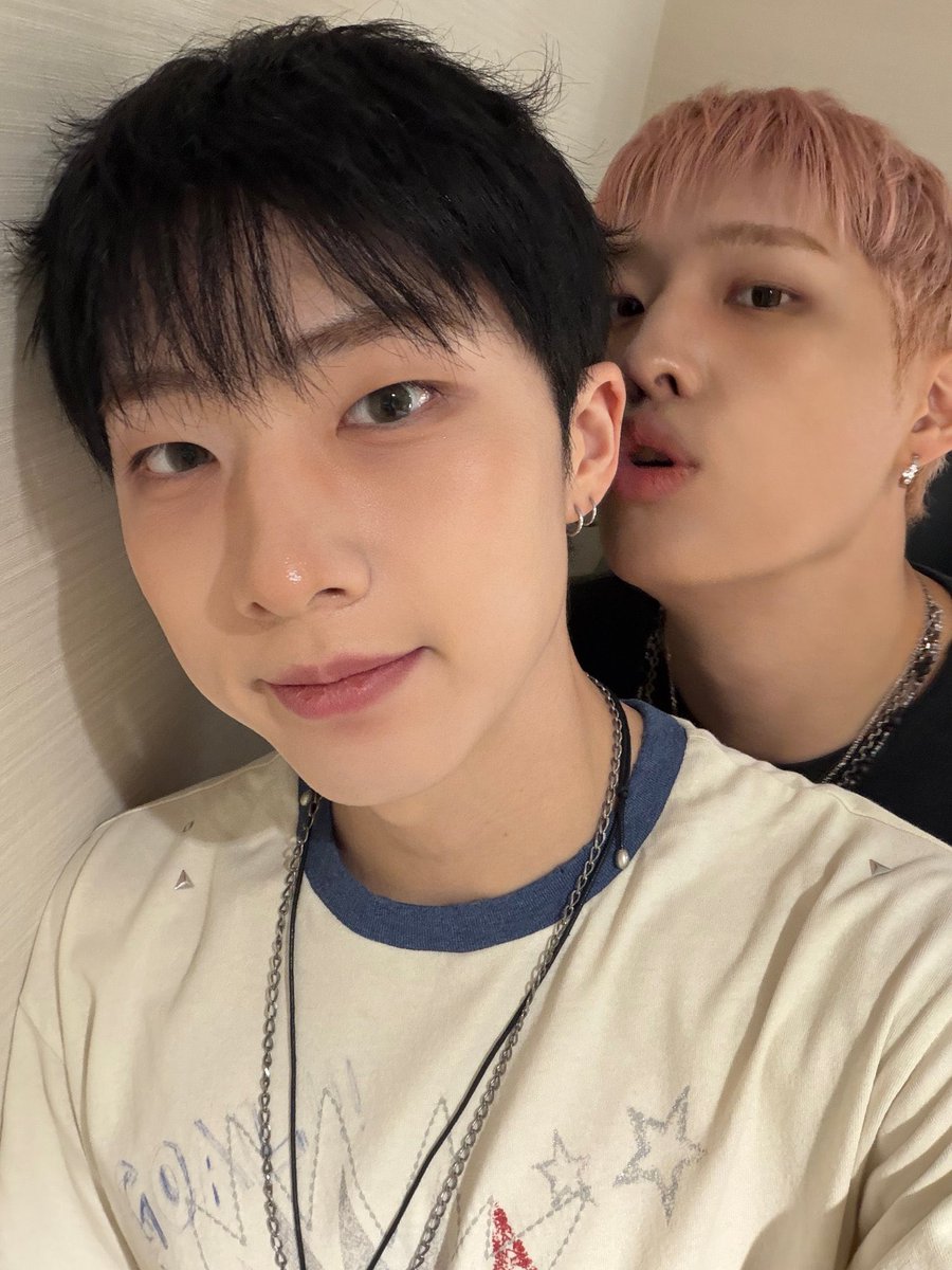 these0b's tweet photo. KEEUNG😭😭😭 https://t.co/msNHjyn4Gf