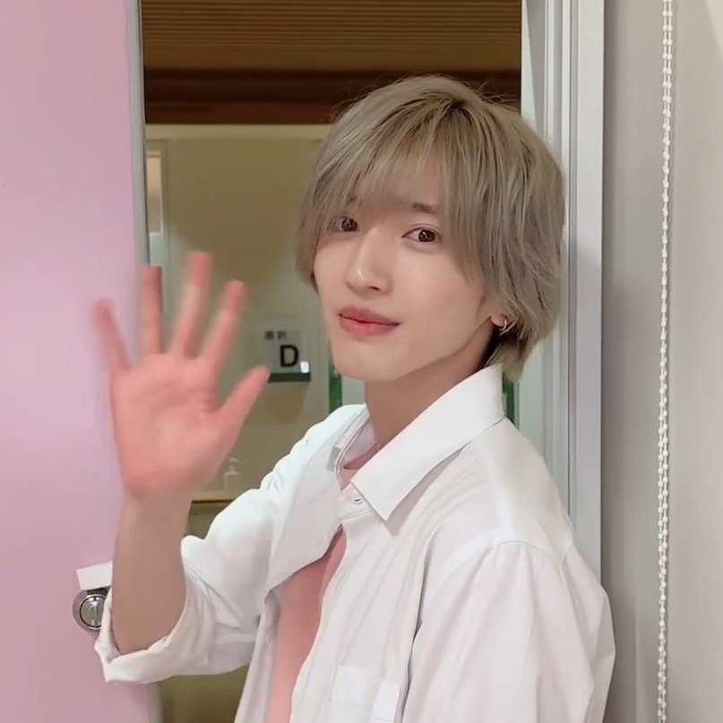 michikuuto's tweet photo. こんなん一生恋だし https://t.co/dzDyl7X1cd