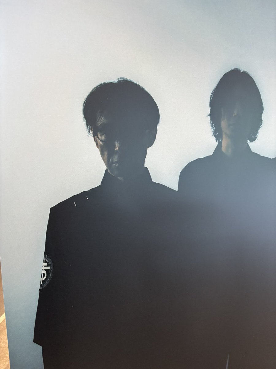 Medjai00yasu's tweet photo. TESTSETの高崎音楽祭 高崎芸術劇場スタジオシアターのLIVEは、9列目でメンバーが近くで観れて、初ライブでしたが音と映像が最っっっ高でした-_-b
白根さんのMCで、砂原さんが撮り鉄だったとは知らなかったです📸
また高崎に来て欲しいです🚂🚅
#TESTSET #砂原良徳 #白根賢一 https://t.co/3uIiYhi4H0