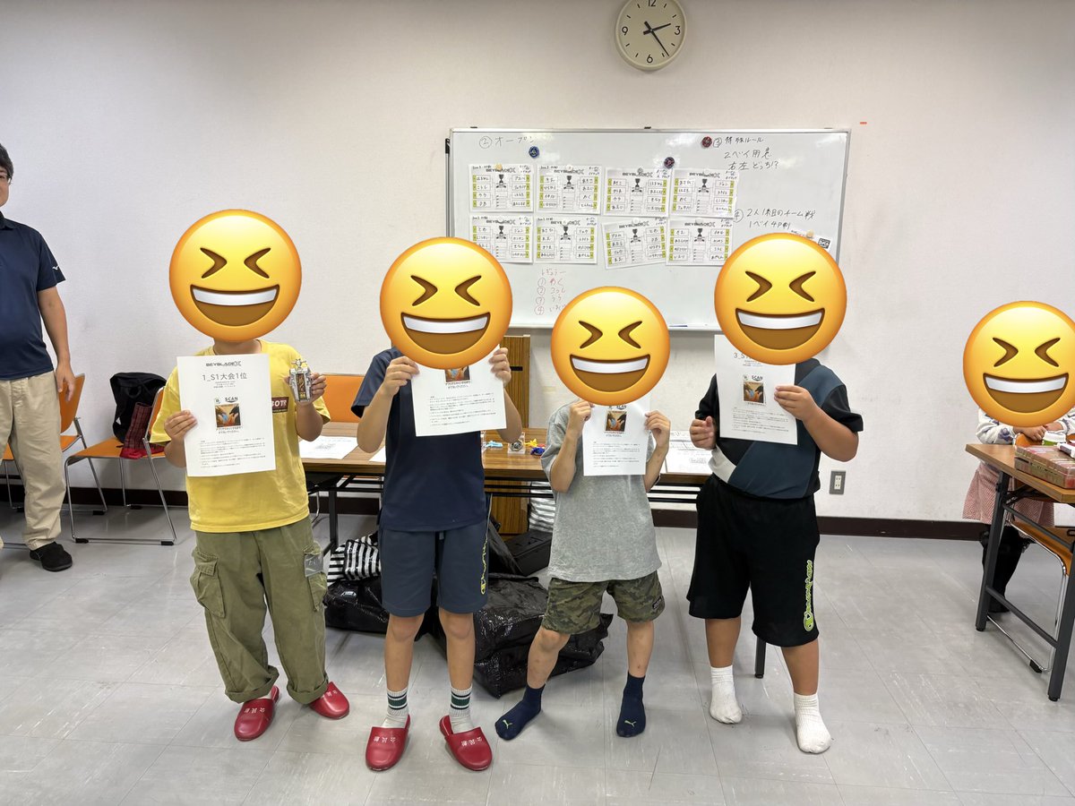 avr_uc's tweet photo. 第９回ドラゴン杯閉幕しました🤣❗️
今回開催以来初の最多人数で終始運営にバタバタしトーナメントではちゃっかり1🐔✨
自身の結果はよくないけど、参加者の皆さんには楽しんでもらえる大会になったと思います😊✨
気を取り直して来月もドラゴン杯でGoシュー‼️‼️ https://t.co/ncO4sN5izS
