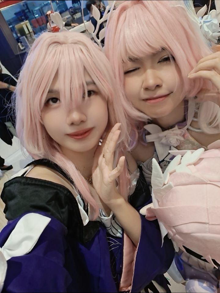 edenofgold's tweet photo. ๐๐ธ
with @Kyasurinee ๐ซถ๐ซถ
#HonkaiStarRail #hsr #hsrcosplay #cyrenecosplay #ๅดฉๅๆ็ฉน้้ #๋ถ๊ดด์คํ๋ ์ผ #Honkaistarrailcosplay https://t.co/tn1MoaaEWt