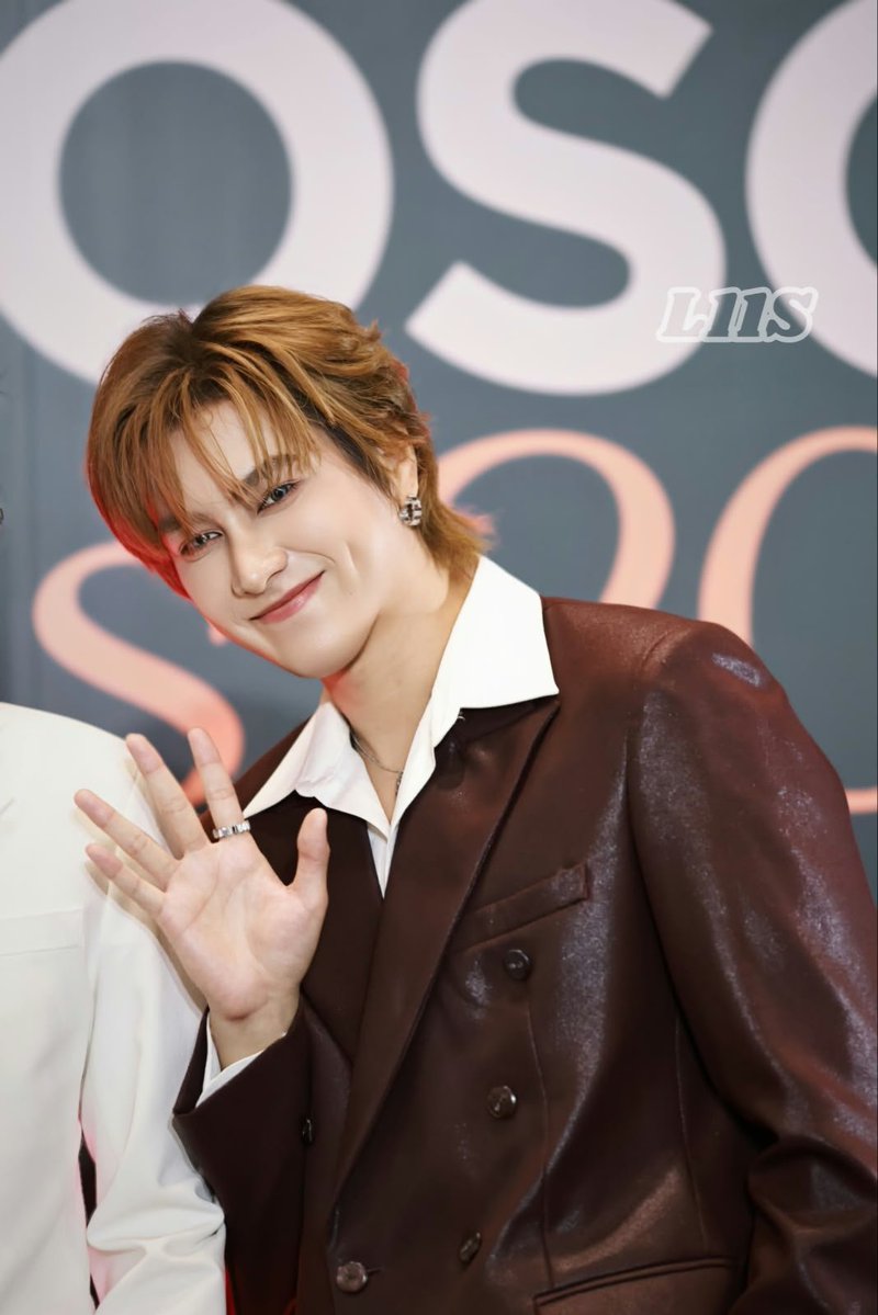 nabiwest's tweet photo. OUR PARENTS, EVERYONE 😭😭😭😭😭

Auralis, how are we feeling 😬????

#FeedxKhaosodAwards2026xSmartBoom https://t.co/dQZbFGpRie