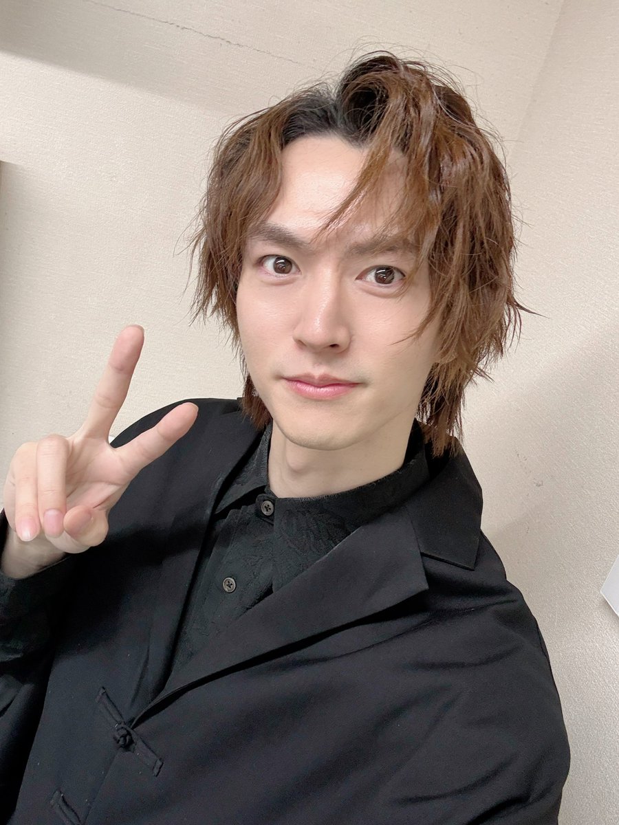 masanari6's tweet photo. READING HIGH noir
『HYPNAGOGIA～ヒプナゴギア～』 
無事に幕を下ろす事が出来ました
もがきにもがいて
生きた心地がしました
見届けて下さり
ありがとうございました
良い夢みてくださいね
でも現実に帰ってきてね https://t.co/j7ObW49lYL