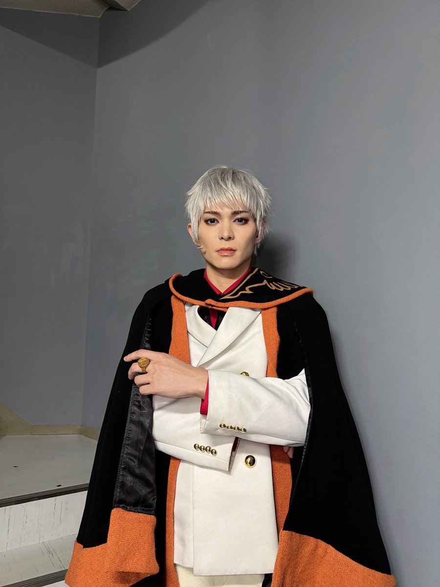 BISHIN_KAWASUMI's tweet photo. 「うみねこのなく頃に~Stage of the golden Witch~Episode7」
後編-INtruth-

千秋楽終了。

ご来場いただいた皆様、配信をご視聴いただいた皆様、誠にありがとうございました

EP8でお会いしましょう！
#うみステ
#うみねこのなく頃に https://t.co/dzTeHFlxJu