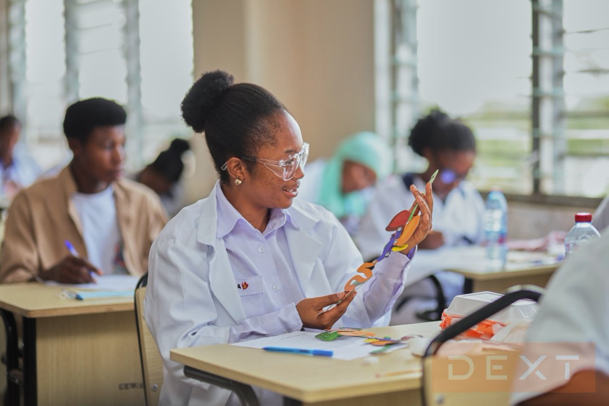 Dext_Tech's tweet photo. Meet the future science teachers of Ghana!

At UEW, trainee teachers are putting theory into practice through practical examinations using the DEXT Science Sets.

#DextPartnership
#UEW
#DextTech
#STEMEducation
#STEMInEveryClassroom https://t.co/f0xqkWO5qU