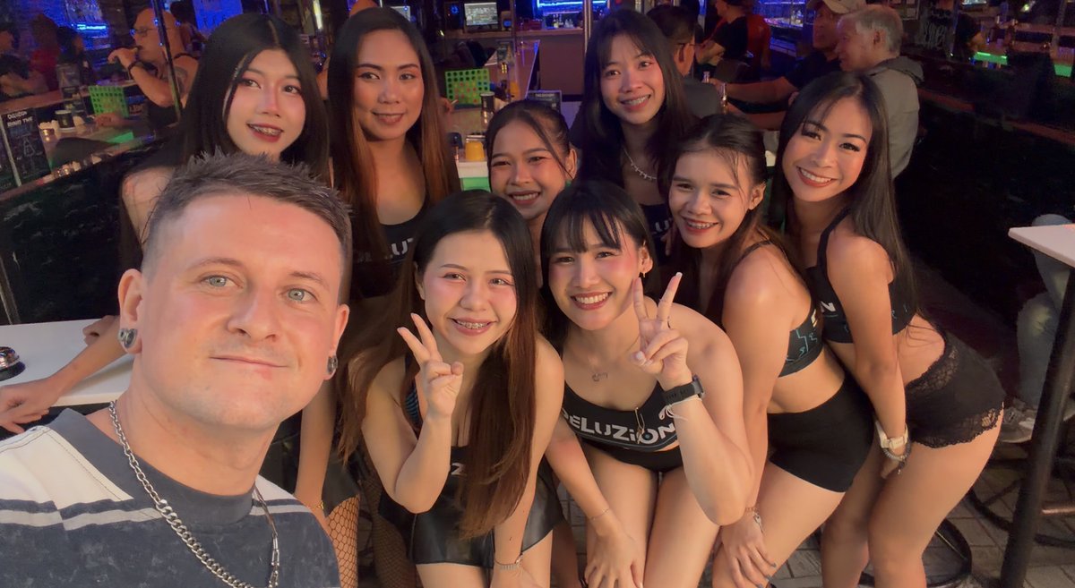 MacTVTravel's tweet photo. Rain’s not stopping us at Deluzion! 📷 I’m here, the Girls are ready, and we’ve got some sexy new Ladies for you to meet 📷 Get out of the rain and get a drink with us 📷
📷 Deluzion Bar, Pattaya Soi 7. Let’s get this party started!
#mactv #deluzion #pattaya #thailand https://t.co/FrVbioWwVJ