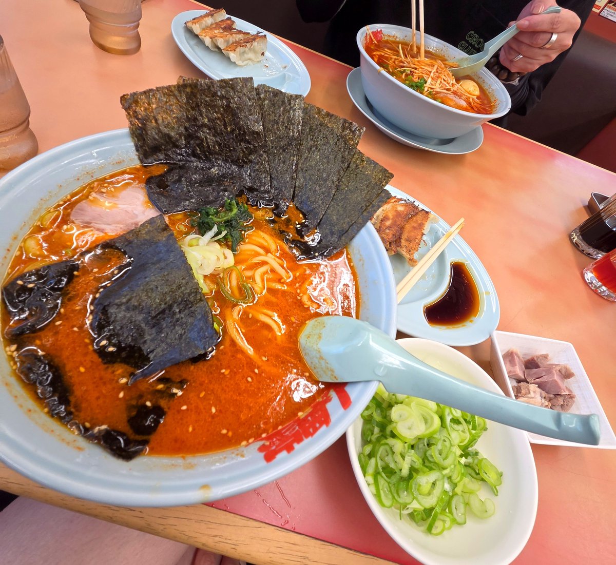 tsu666gu's tweet photo. 2.3ヶ月に1回は食べたくなる
#山岡家 https://t.co/fJ8bnCcHdw