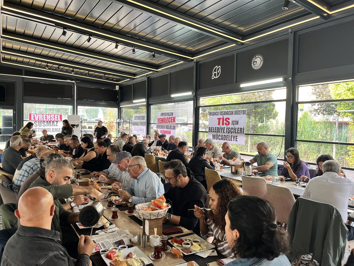 emepkartal's tweet photo. İstanbul Milletvekilimiz İskender Bayhan’ın katılımıyla dayanışma kahvaltımızı gerçekleştirdik. Katılan herkese teşekkür ederiz. https://t.co/qAwe2FXY9N