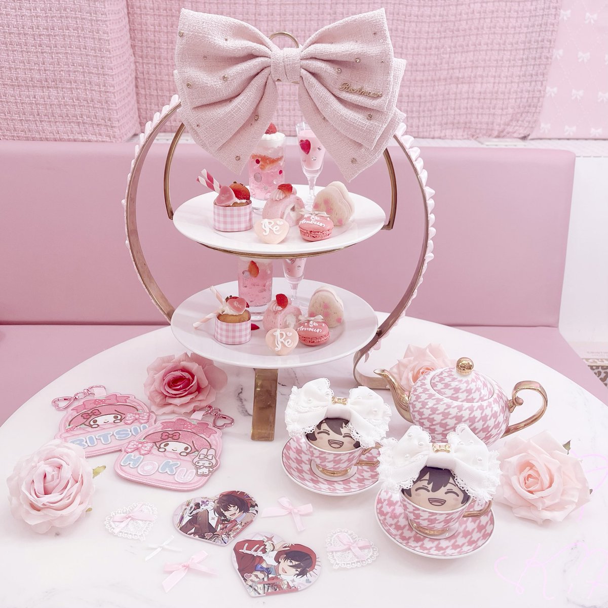 prettysweechu's tweet photo. Re❤︎Amour × Kitty sweets コラボヌン
とってもかわいかった🎀 https://t.co/P52GZUejjh