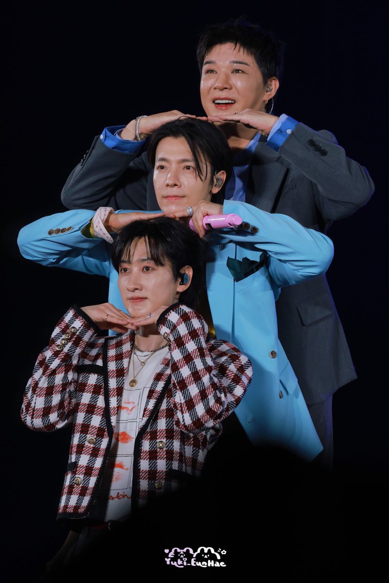 ShaleHaeHae's tweet photo. The cutest trio today! 💙💙💙

D&amp;E ArcaDE Fanparty D2

#신동 #SHINDONG #은혁 #EUNHYUK
#동해 #DONGHAE

cr. yuki_eunhae https://t.co/cjaE4UGw2D