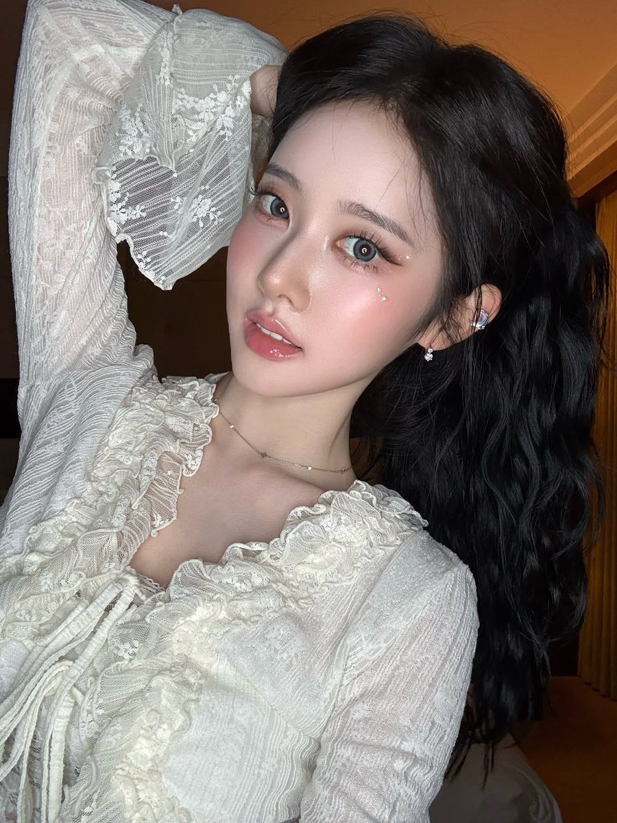 luxsieun's tweet photo. 260927 #시은 인스타

사랑이 시작된 순간을 기억하나요오오🩶 https://t.co/JHG7zGainf