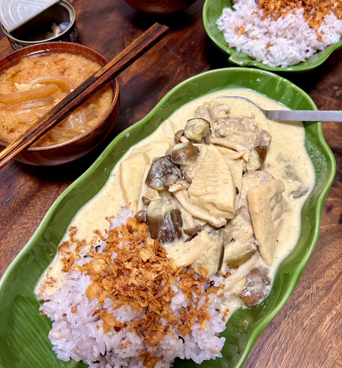 ponkoron's tweet photo. 突発グリーンカレー部 https://t.co/jvGluCcxtR