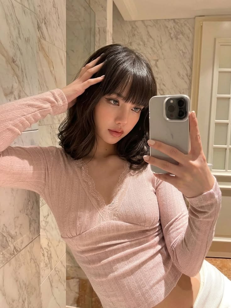 lalisaorbit's tweet photo. #Lisa in blush pink is my favourite genre >>> https://t.co/qQawggsRwH