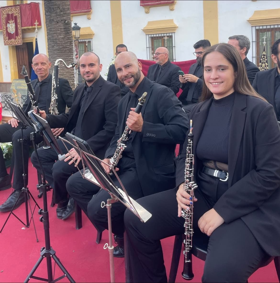 JessRuiz11's tweet photo. Sin lugar a dudas, un fin de semana inolvidable. Sábado noche boda de buenos amigos y Domingo mañana misa con @deprofundis_vg  en #LaPalmaDelCondado https://t.co/dLpf7jkMqa