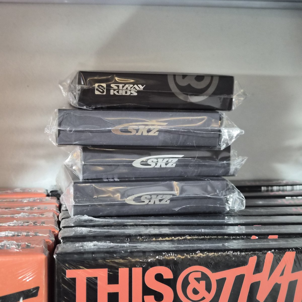 gonibluesell's tweet photo. wts • lfb • onhand | #gonisells 🇵🇭

stray kids this &amp; that album
this/that ver. ₱699
set - ₱1250
&amp; ver. can choose mem ₱399
fans ver. ₱450

✅️SEALED
✅️READY TO SHIP
✅️FREEBIES

dm to claim
dop: 3days/payo

- gcash/gotyme/mari
- sco only https://t.co/34cD0VUmiI